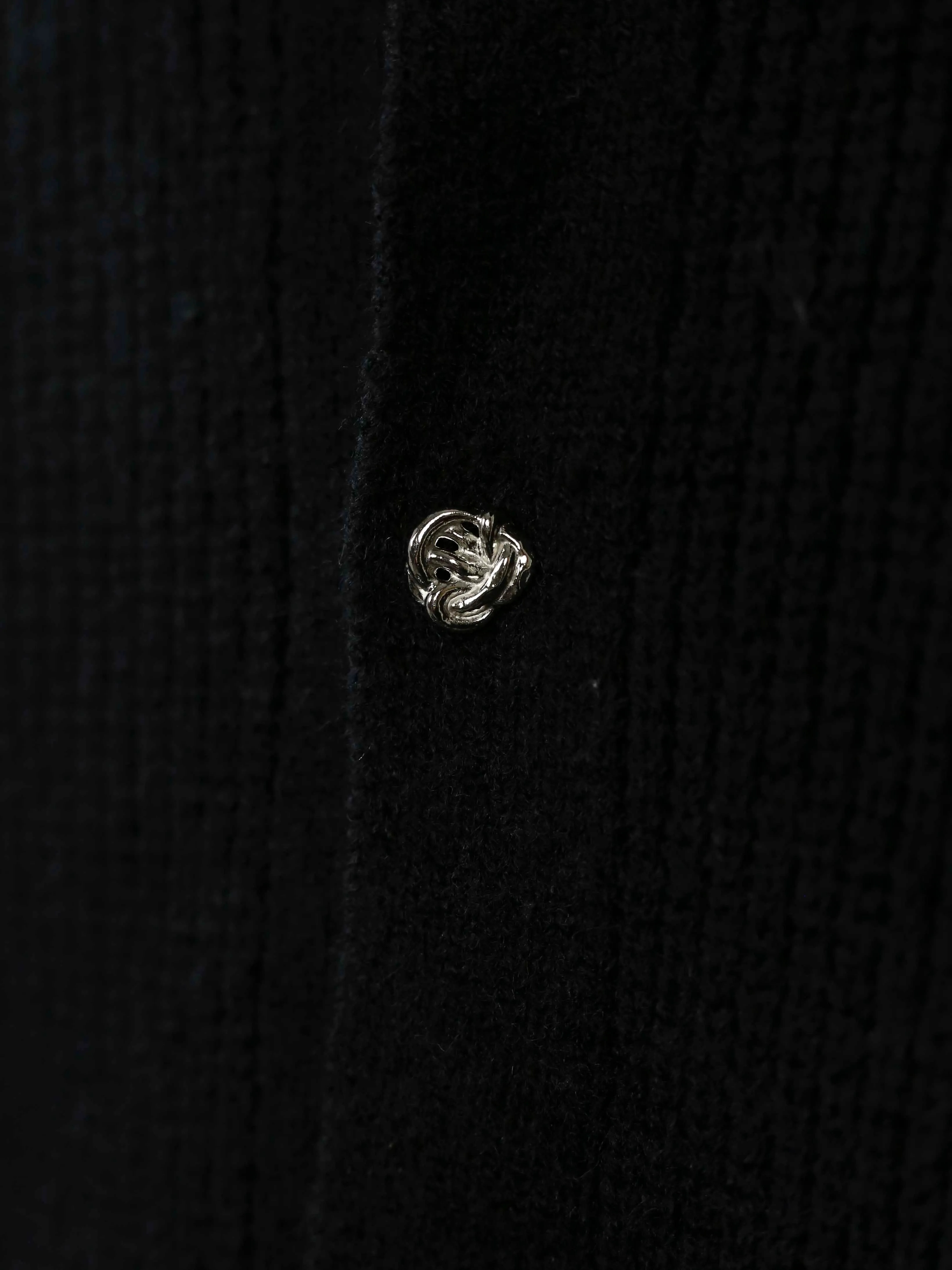 Actual shot of black details # P280